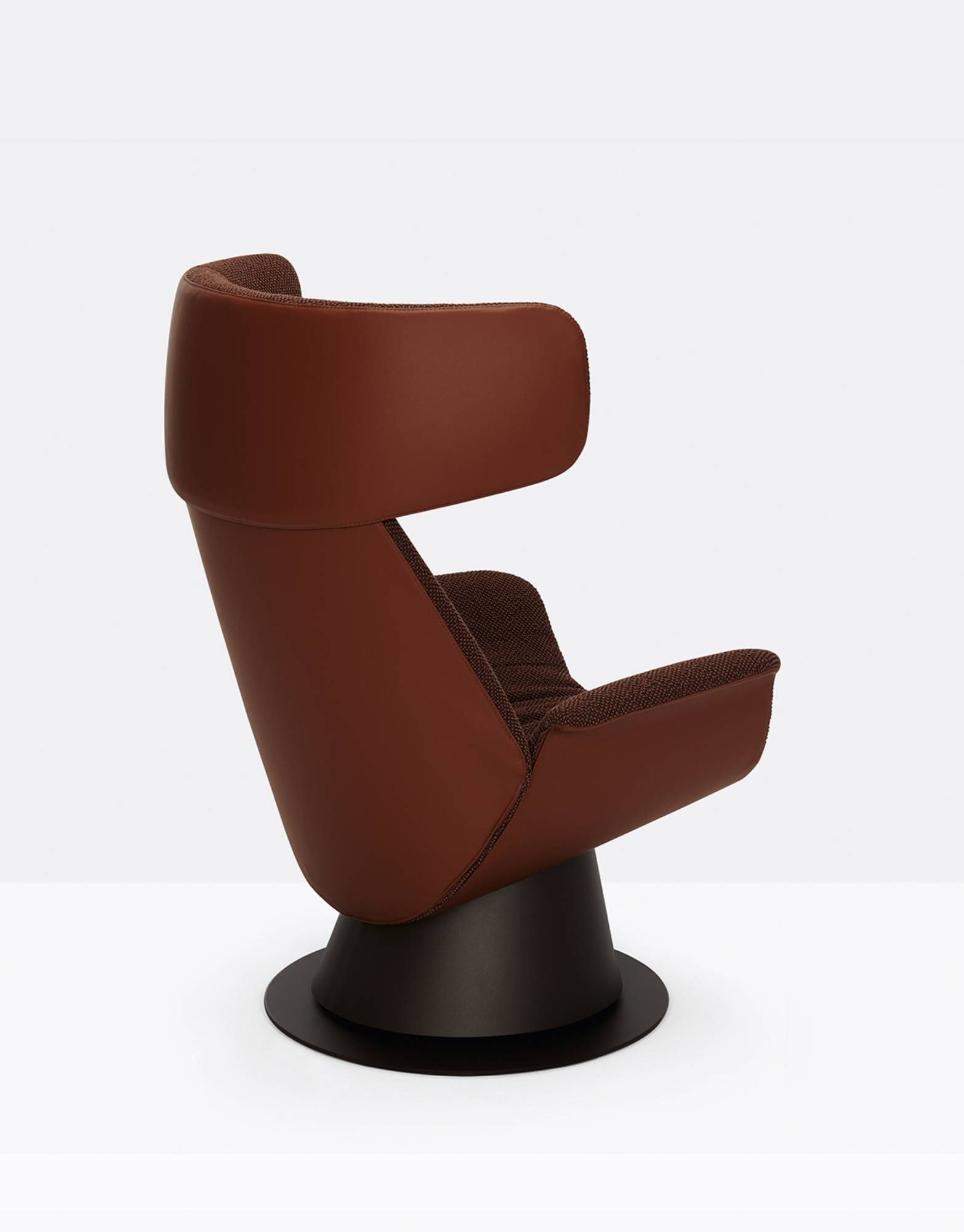 Fotel tapicerowany Ila 2020 | Pedrali